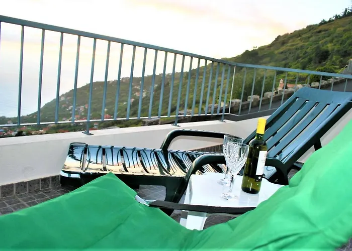 度假居 The Rose House