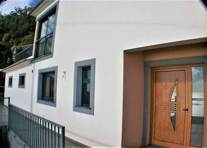 The Rose House Сasa de vacaciones